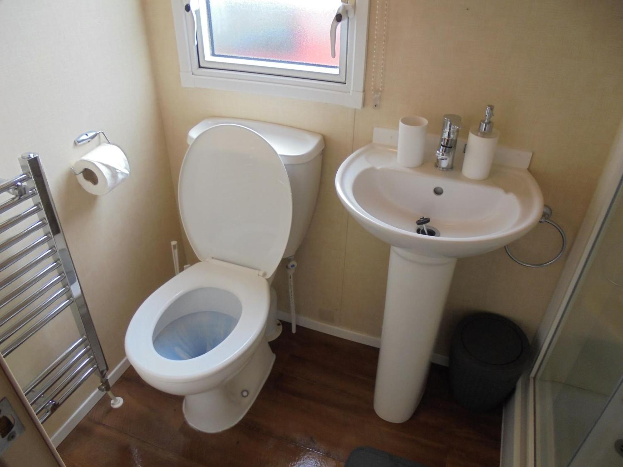 8 Berth On Southview Bowness Central Heated 斯凯格内斯 外观 照片