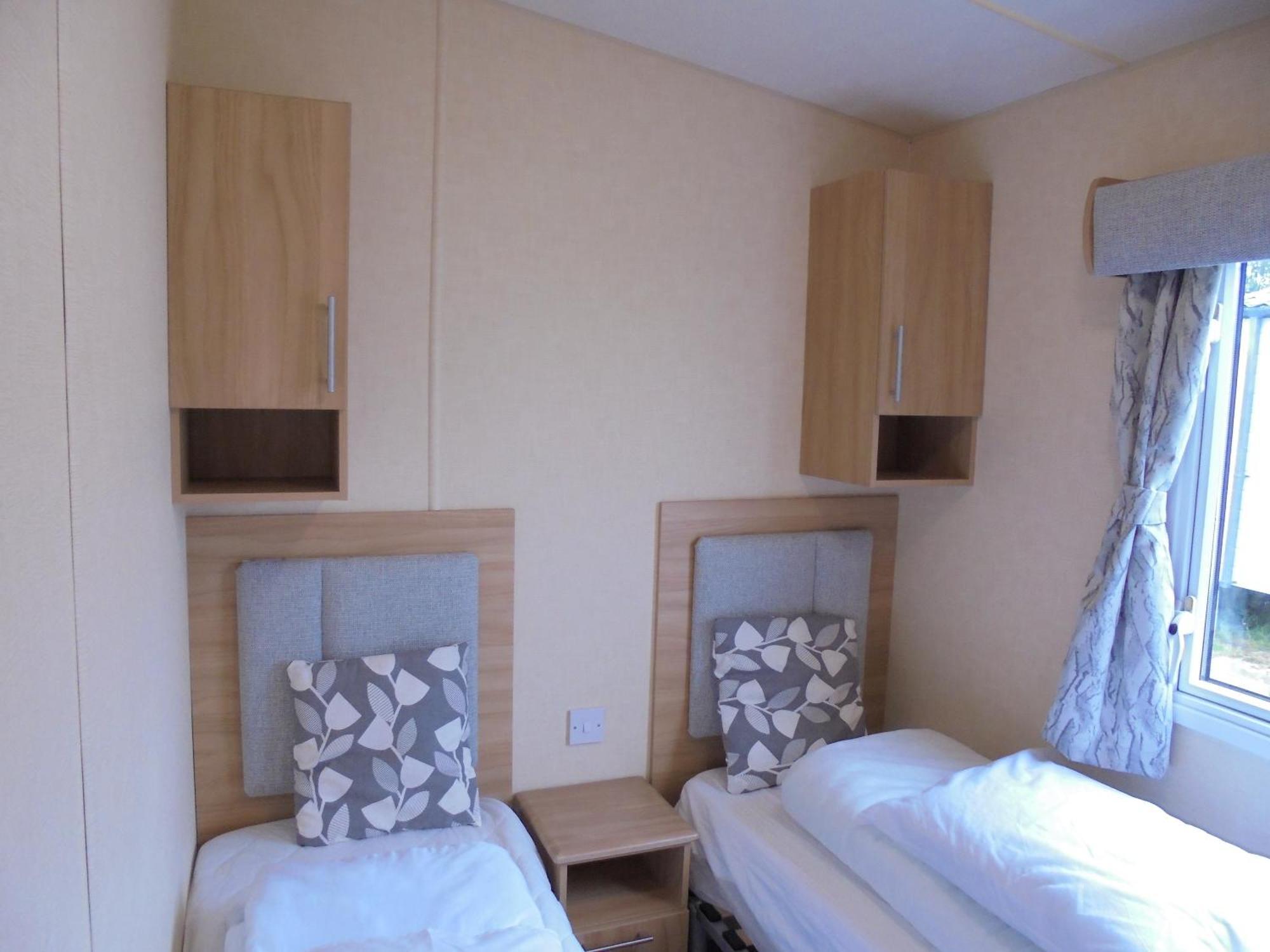 8 Berth On Southview Bowness Central Heated 斯凯格内斯 外观 照片